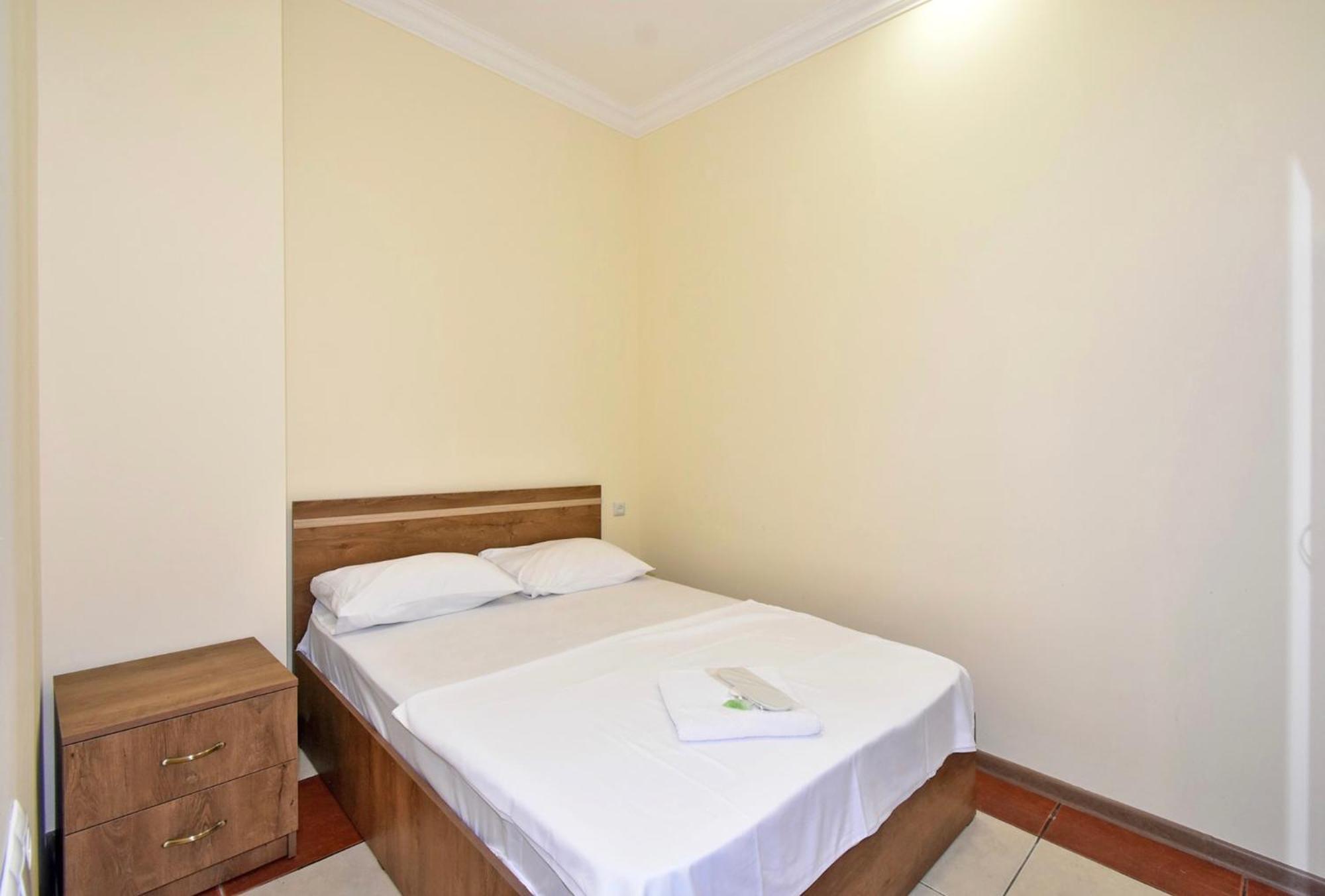 Hotel Costa Erevan Esterno foto