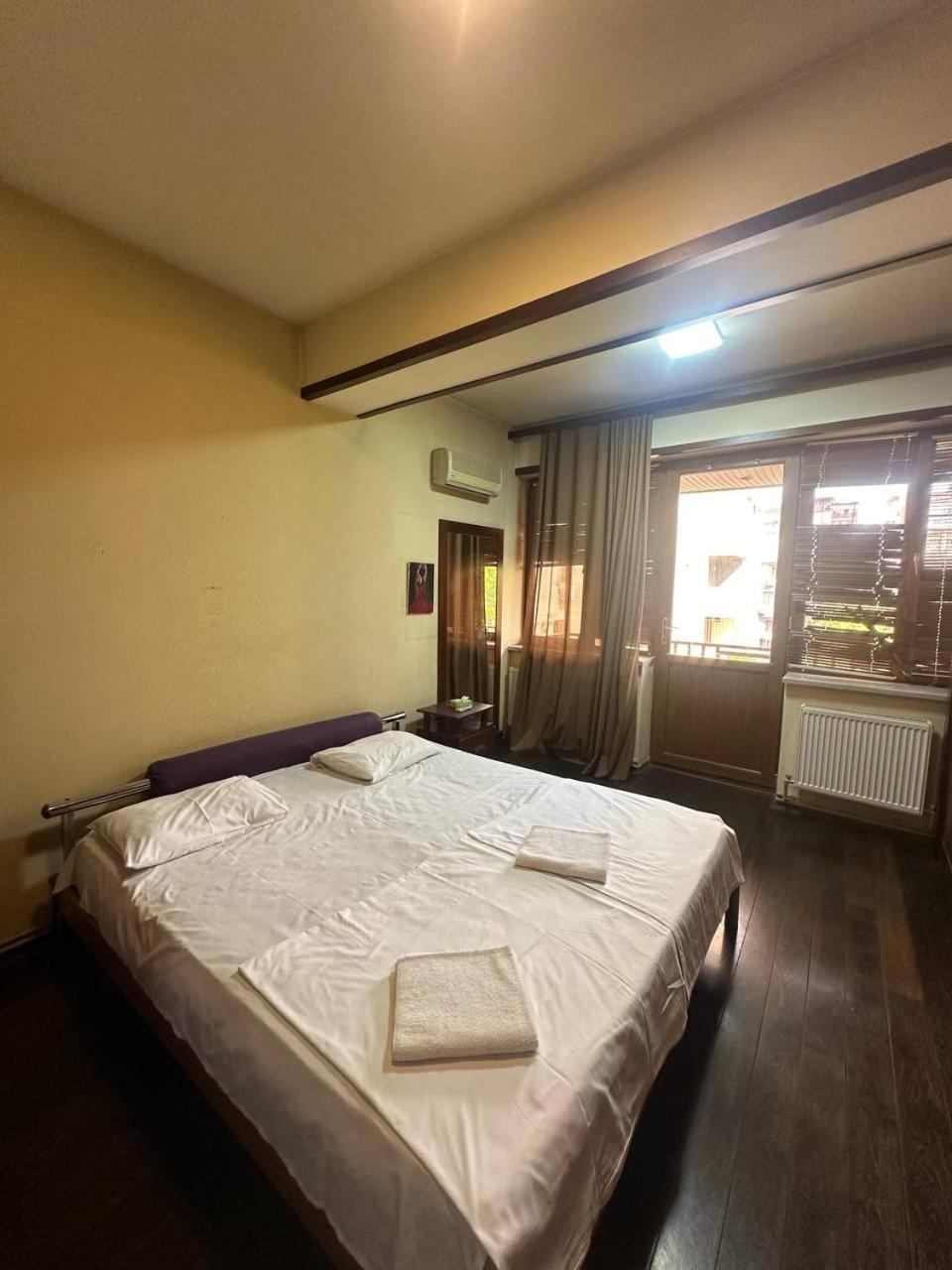 Hotel Costa Erevan Esterno foto
