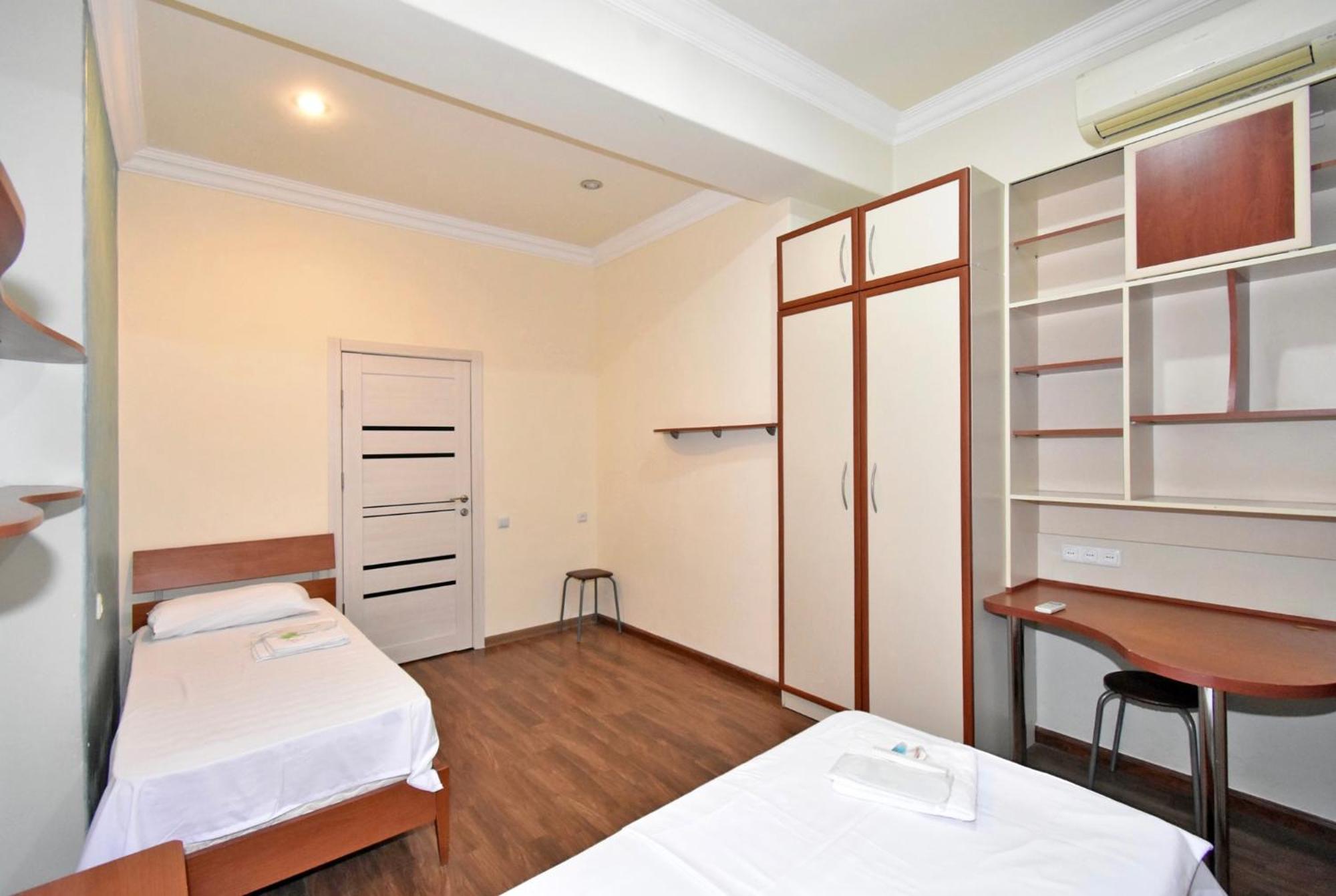 Hotel Costa Erevan Esterno foto