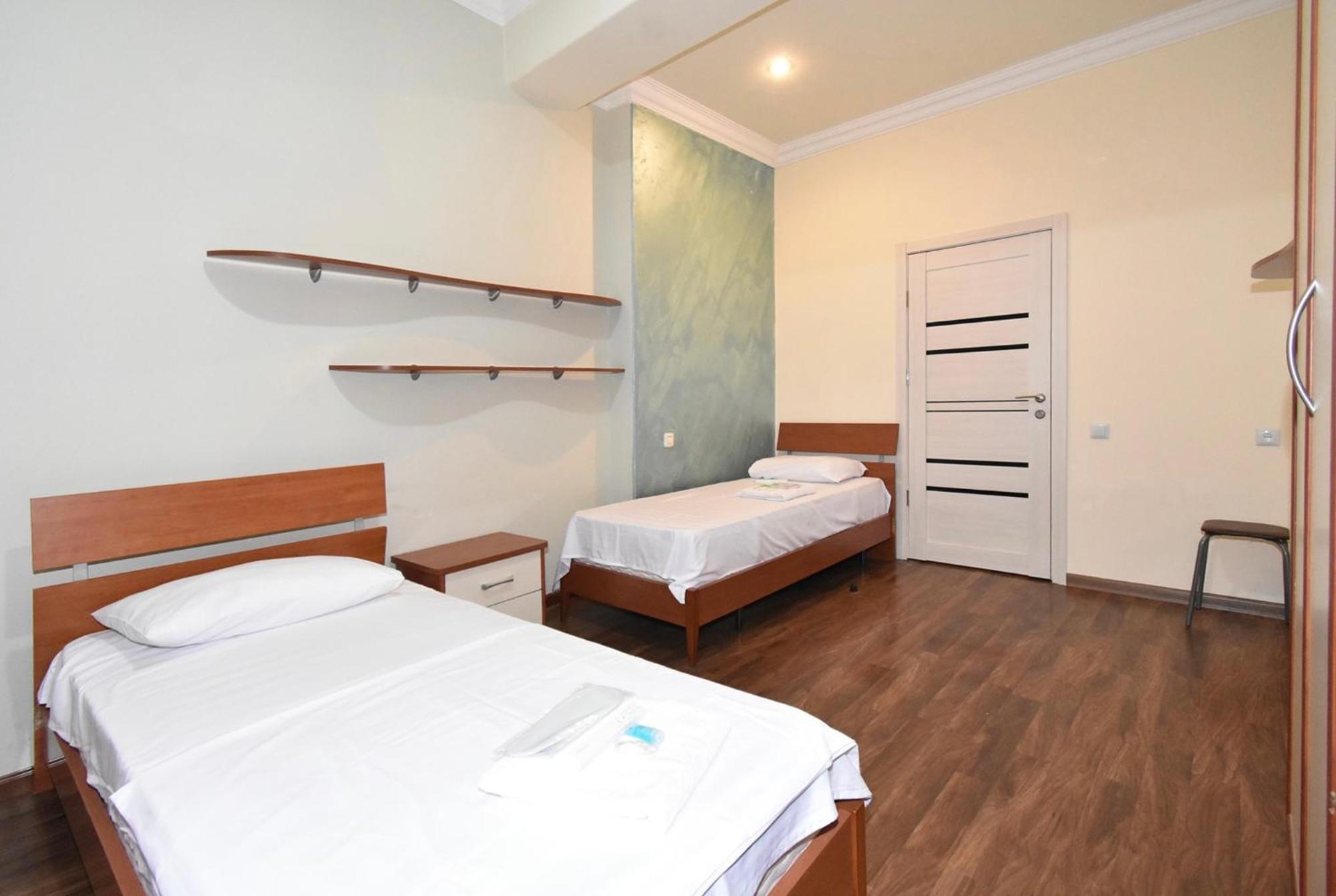 Hotel Costa Erevan Esterno foto